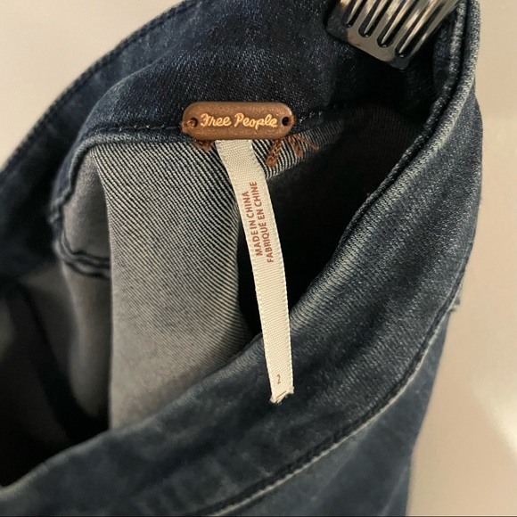 Free People Zipper Front Dark Wash Denim Mini Skirt Sz 2 - Picture 5 of 6